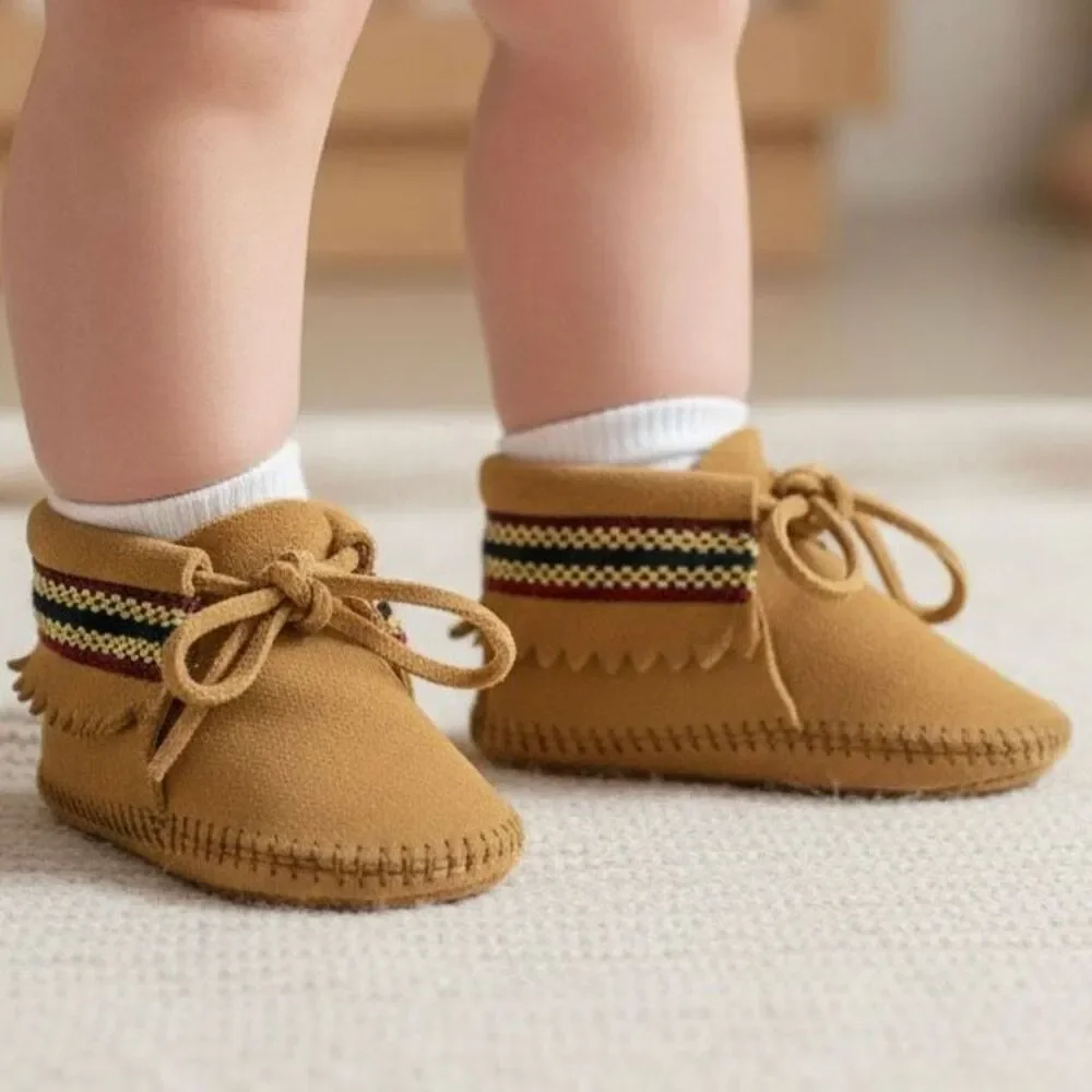 Minnetonka Infant Suede Moccasin Booties Tan Lace Up Crib Shoes Size 5